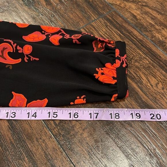 Tory Burch - Black & Red Floral Maxi Dress W/ Neckline Bow Sz M in EUC - Picture 8 of 11